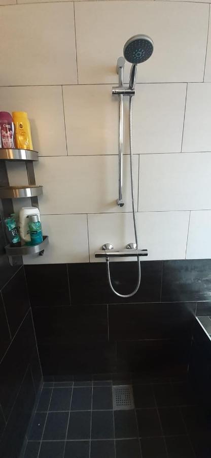 Charlotte, Not For Parties, Not A Hotel, Room With Shared Bathroom, No Kitchen Amsterdam Luaran gambar