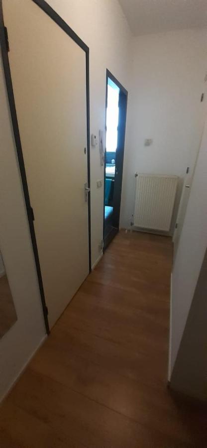 Charlotte, Not For Parties, Not A Hotel, Room With Shared Bathroom, No Kitchen Amsterdam Luaran gambar
