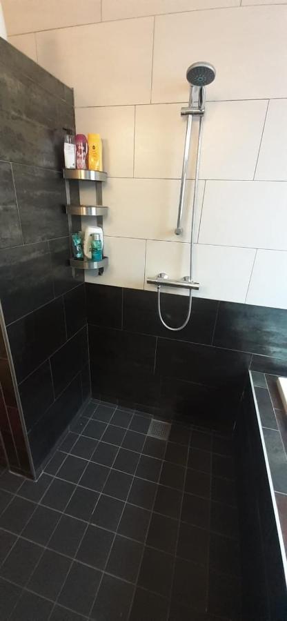 Charlotte, Not For Parties, Not A Hotel, Room With Shared Bathroom, No Kitchen Amsterdam Luaran gambar