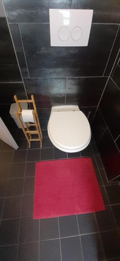 Charlotte, Not For Parties, Not A Hotel, Room With Shared Bathroom, No Kitchen Amsterdam Luaran gambar