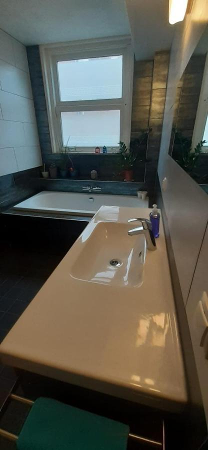 Charlotte, Not For Parties, Not A Hotel, Room With Shared Bathroom, No Kitchen Amsterdam Luaran gambar